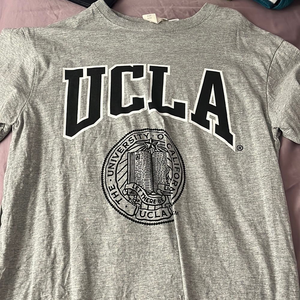 UCLA gray tee